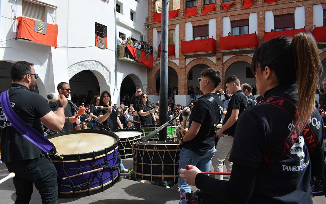 Los Posesos del Tambor y Bombo durante su exhibición./I.M.