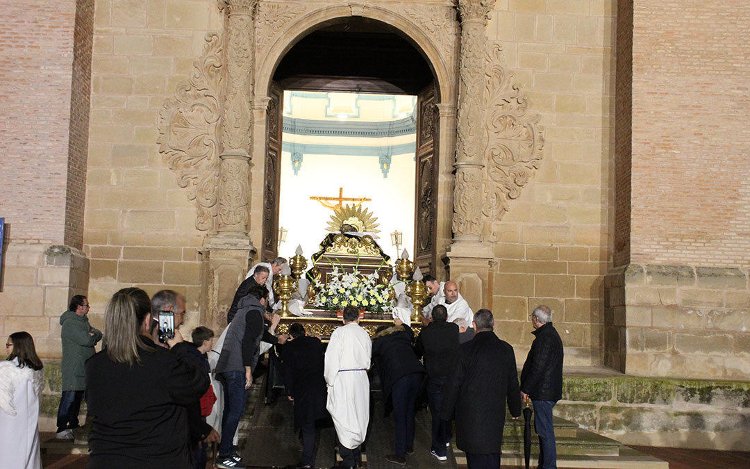 Procesión del Santo Entierro tras el Abajamiento. / B. Severino