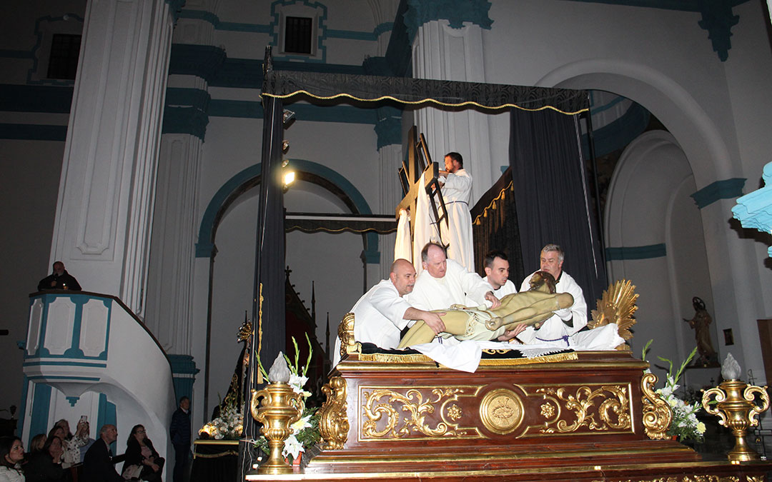 Auto sacramental del Abajamiento en Samper de Calanda en Viernes Santo. / B. Severino