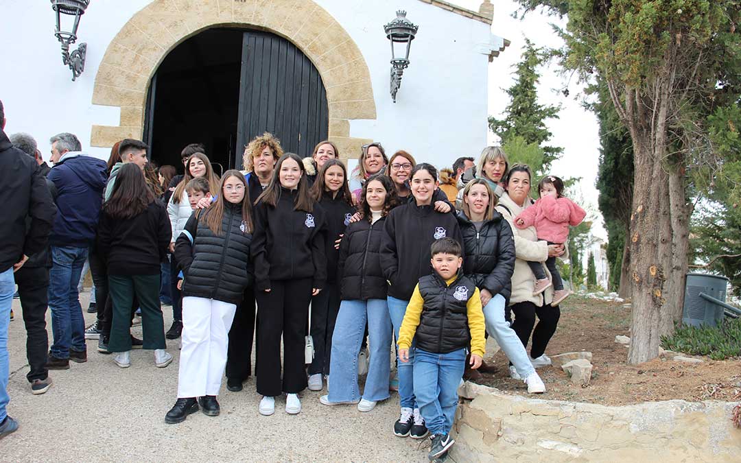 Familias samperinas en el calvario de Urrea. / B. Severino