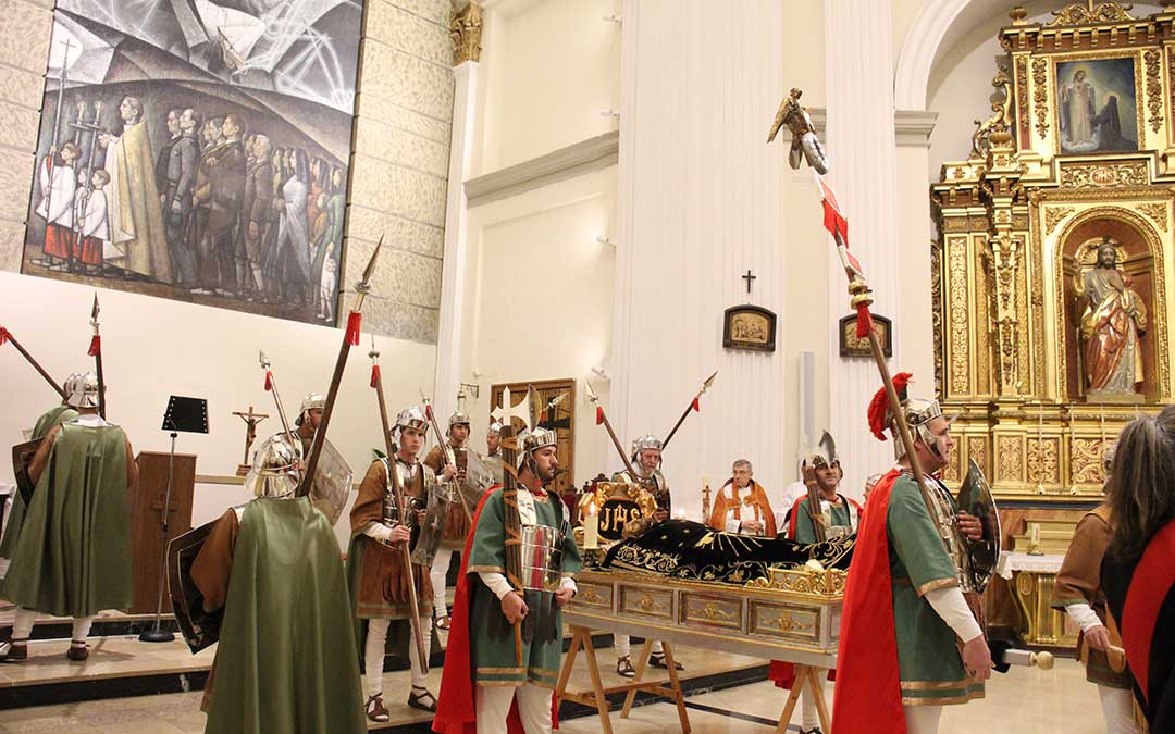 Procesión del Santo Entierro en Urrea de Gaén. / B. Severino