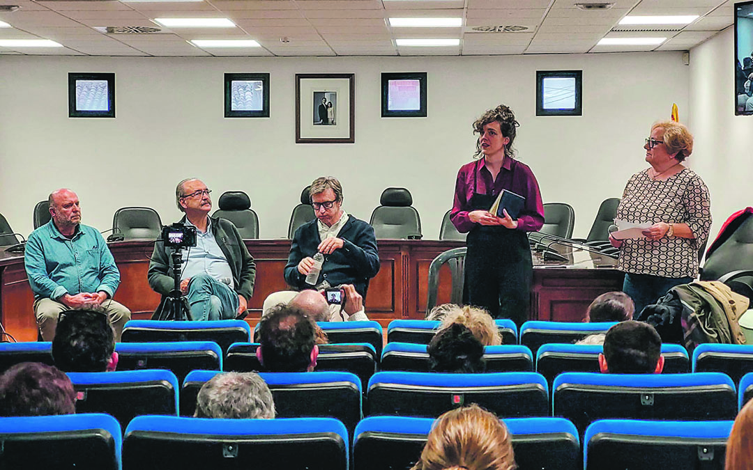 La sede de la comarca del Matarraña en Valderrobres acogió el jueves un ‘Aula Abierta’./ J.L.