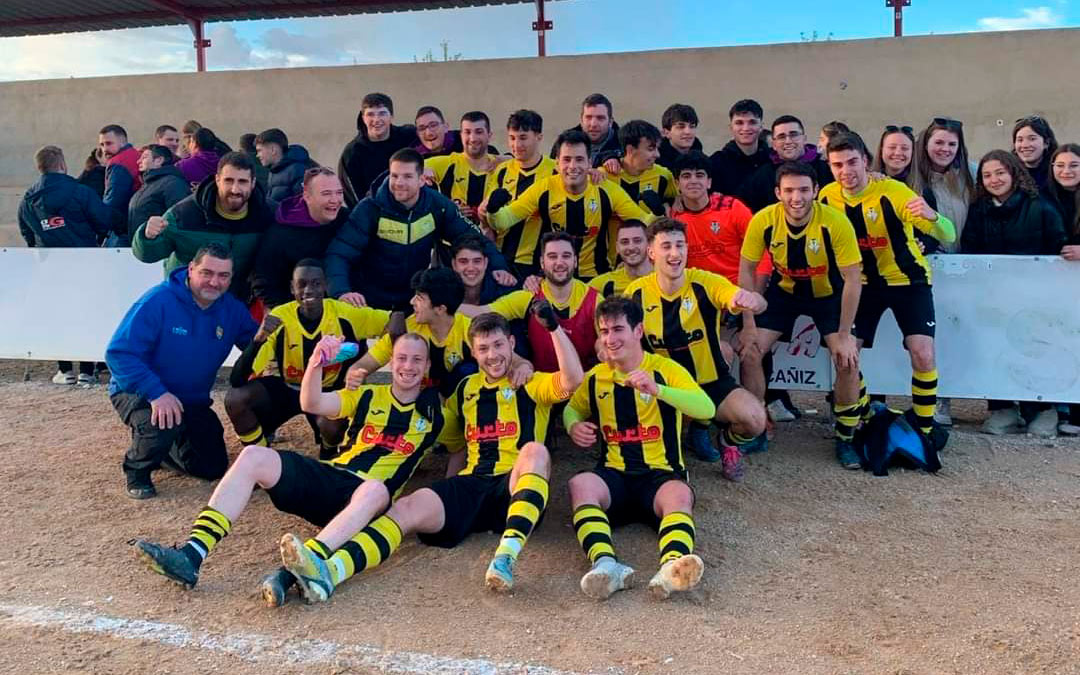 El derbi comarcal del Matarraña se saldó con victoria del C.F. Valderrobres en el campo del Calaceite C.D. /C.F. Valderrobres