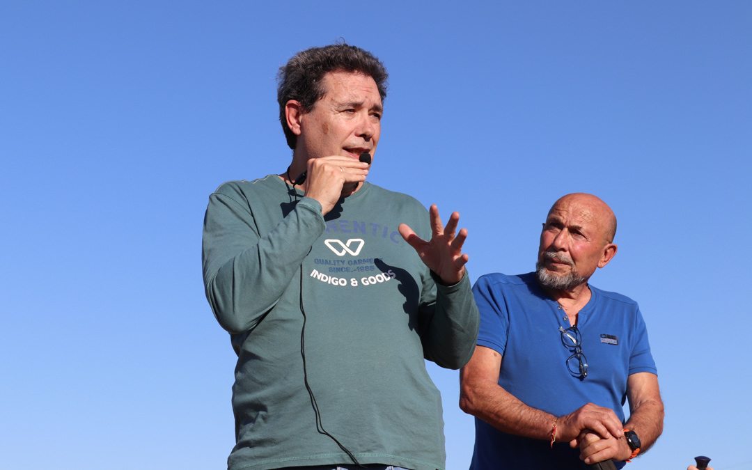 Manolo García compartió anécdotas y teorías sobre el conflicto. /N.A.