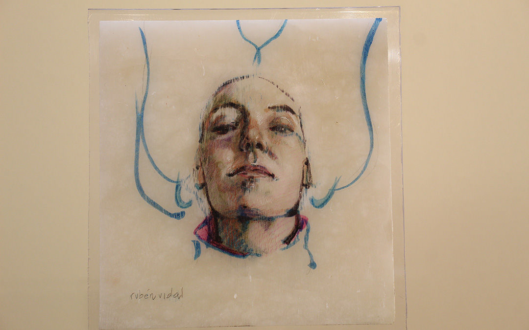 'Desafío', obra de Vidal con lápiz compuesto, acrílico, acuarela y anilina sobre alabastro. / B. Severino