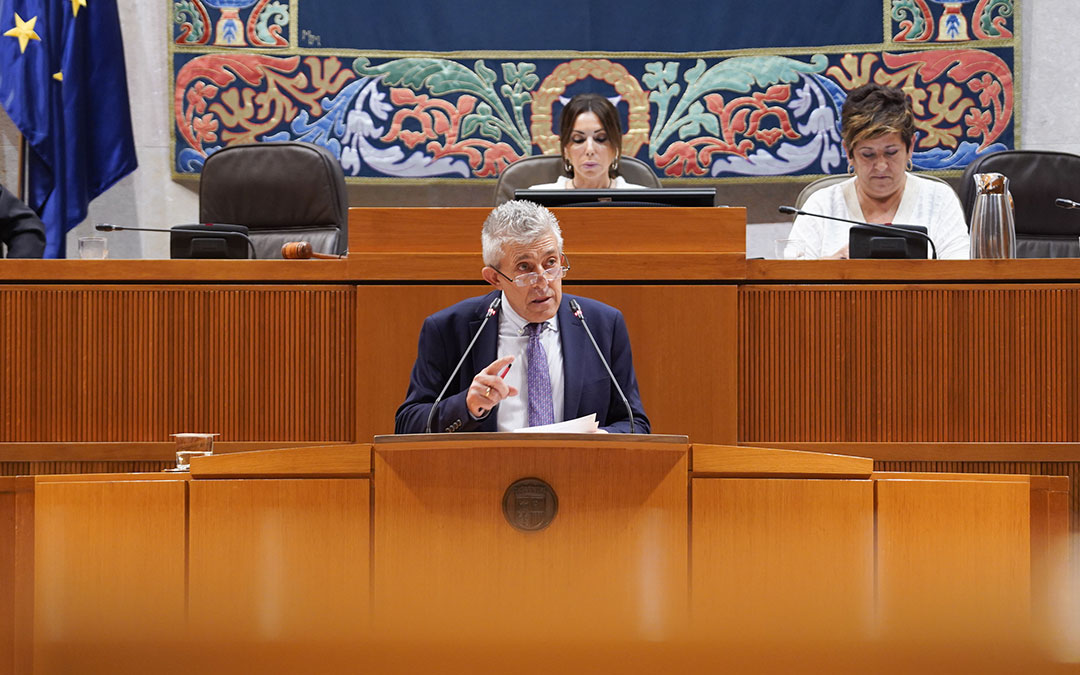 Ángel Samper durante una comisión de Agricultura./ Cortes de Aragón
