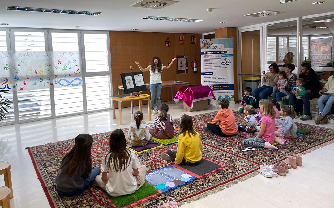 Imagen de archivo de una actividad en la Biblioteca de Alcañiz./ M.C.