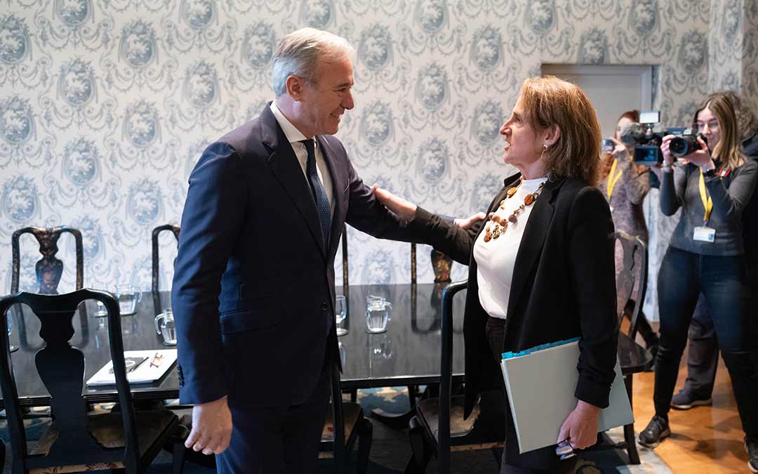 El presidente se reúne con la ministra Teresa Ribera./ Fabián Simón