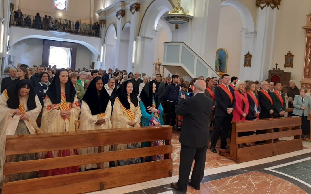 Los actos contaron con gran participación vecinal, además de la presencia de las reinas y autoridades municipales./ Ayto.
