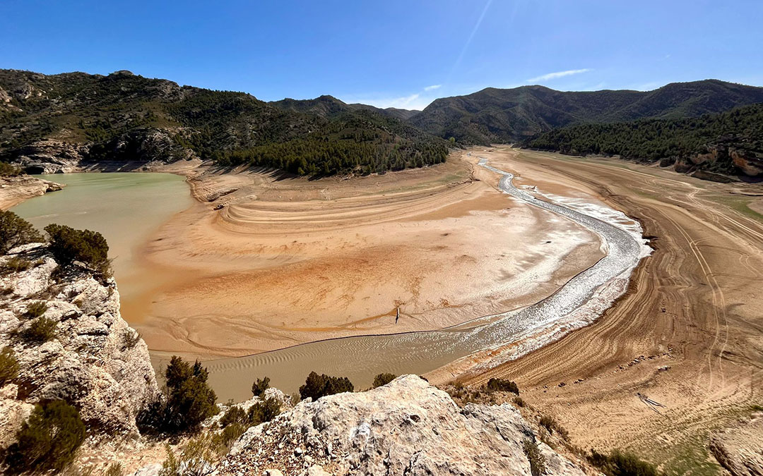 Imagen de archivo del embalse de Calanda cuando estaba 31% /Juanma Bernad