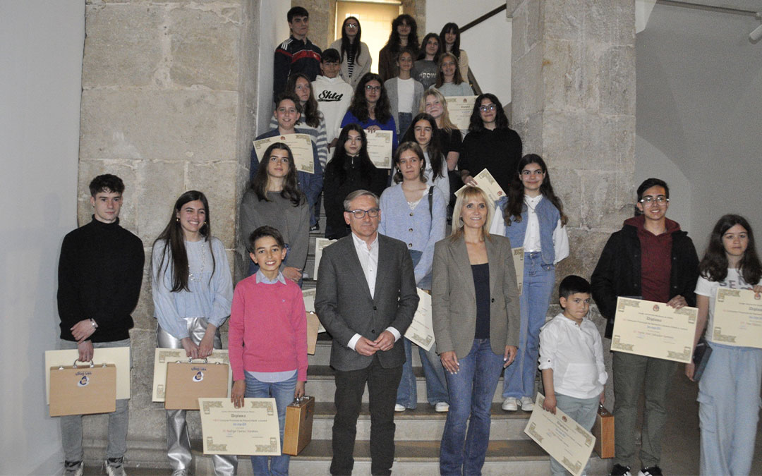 Entrega de los premios San Jorge 2024 de narrativa y pintura de la Diputación de Teruel./ DPT