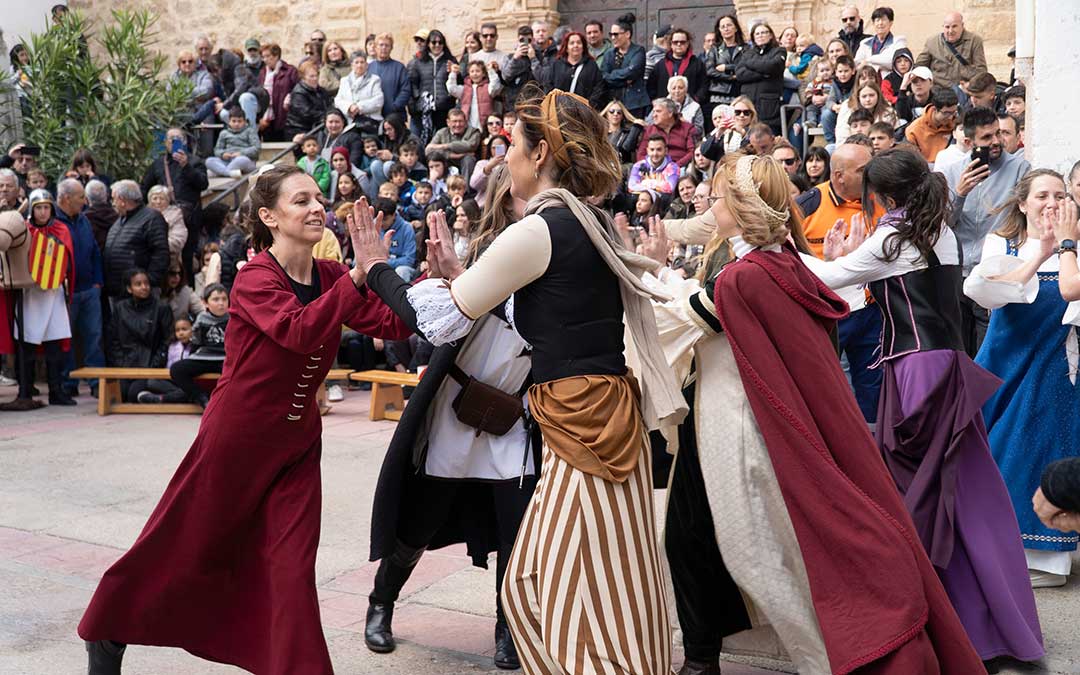 Danzantes de Ariño / Abdul Grau