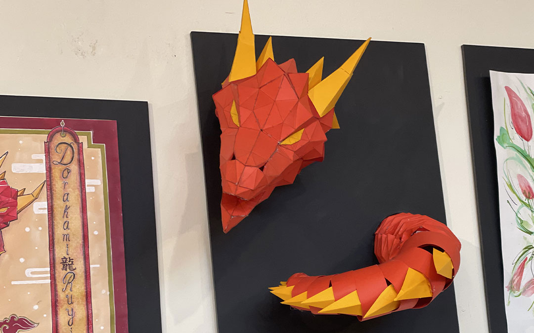 Las obras expuestas muestran la «evolución artística» de los alumnos de 1º y 2º de Bachillerato de Artes desarrollada durante el curso./ María Celiméndiz