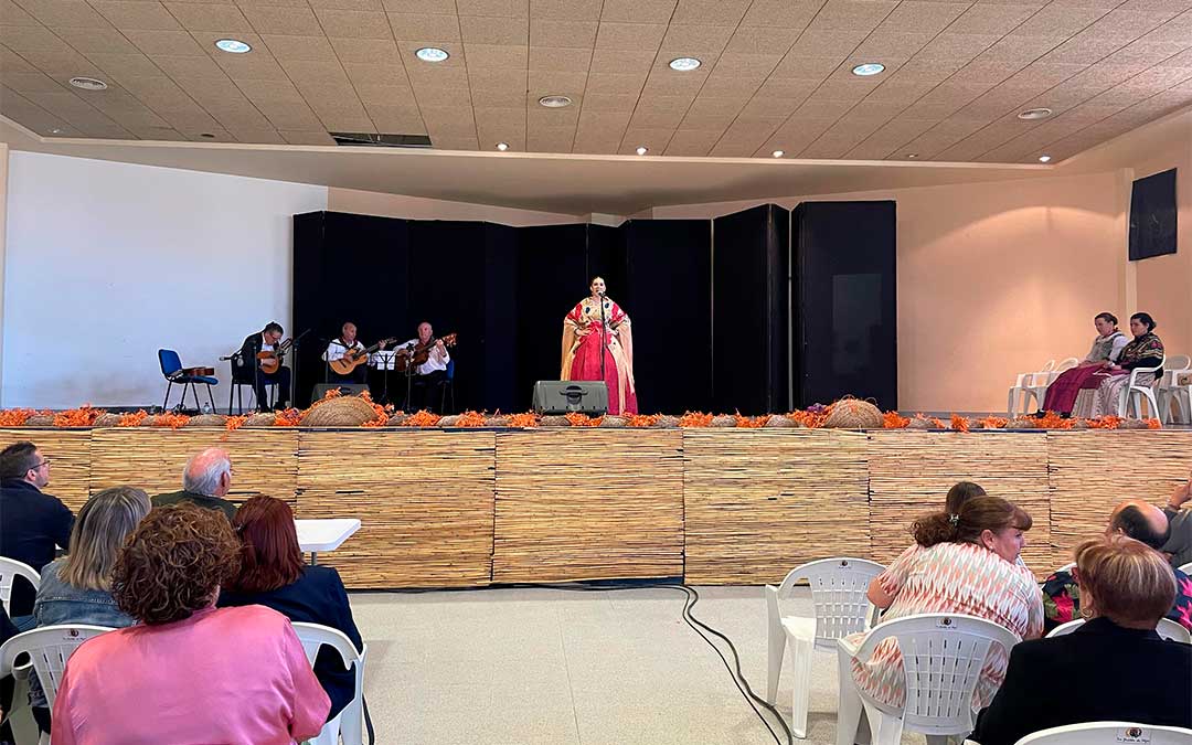 Cayetana Roman consiguió el primer puesto en Juvenil y fue la única premiada en 'Rondaderas' de esa categoría./ S.F.