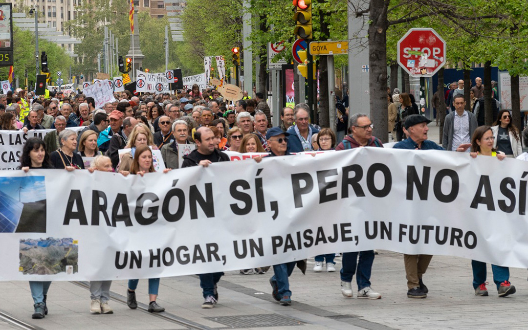 Manifestación en Zaragoza contra el modelo de las renovables./Paisajes de Teruel