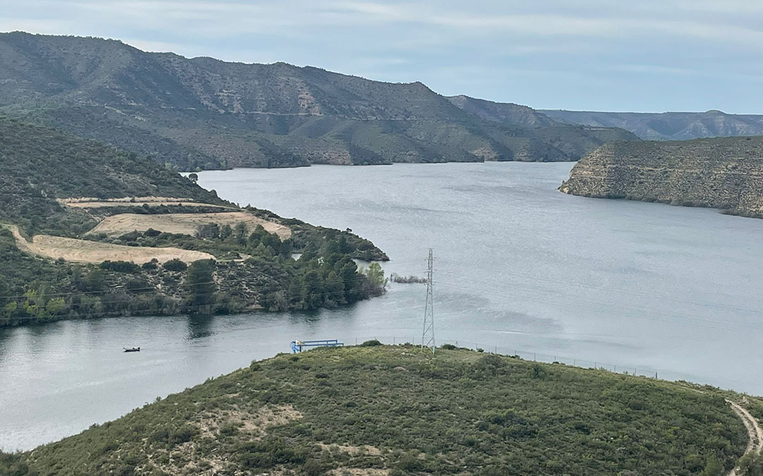 El embalse de Mequinenza, 'Mar de Aragón' está al máximo de su capacidad y ha desembalsado agua varias semanas./ S.F.