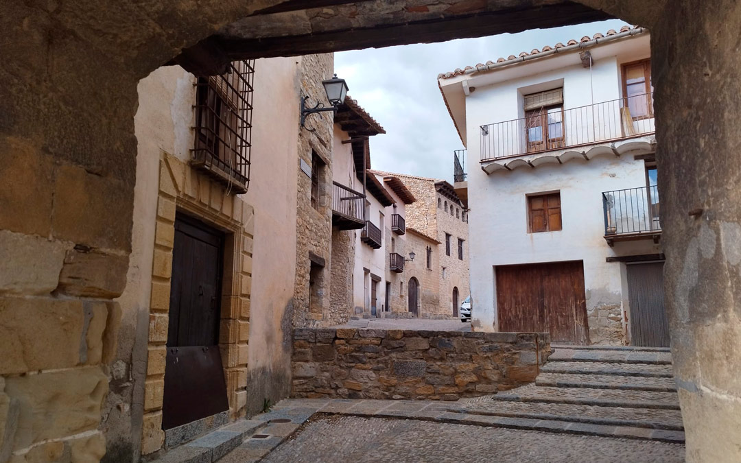 Imagen de archivo de Mirambel, donde, al ser Conjunto Histórico-Artístico, el cableado debe ir soterrado. /A.D.