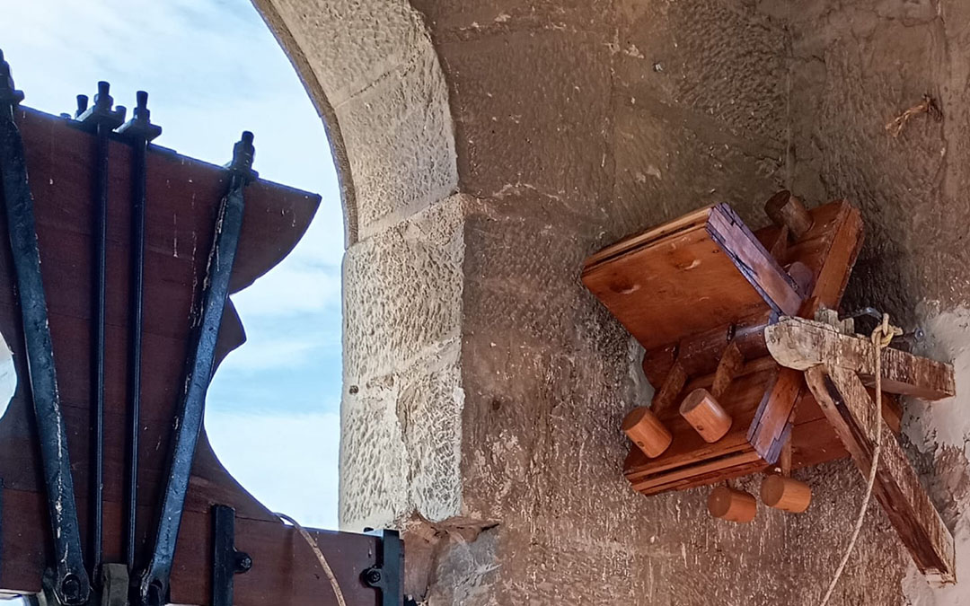 Detalle de la matraca de La Portellada./ M.V.