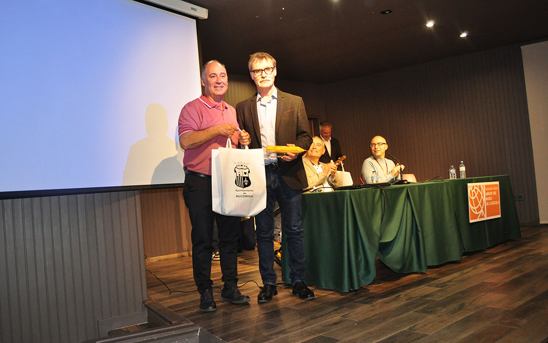 Víctor Juan, profesor de la Universidad de Zaragoza./ J.L.