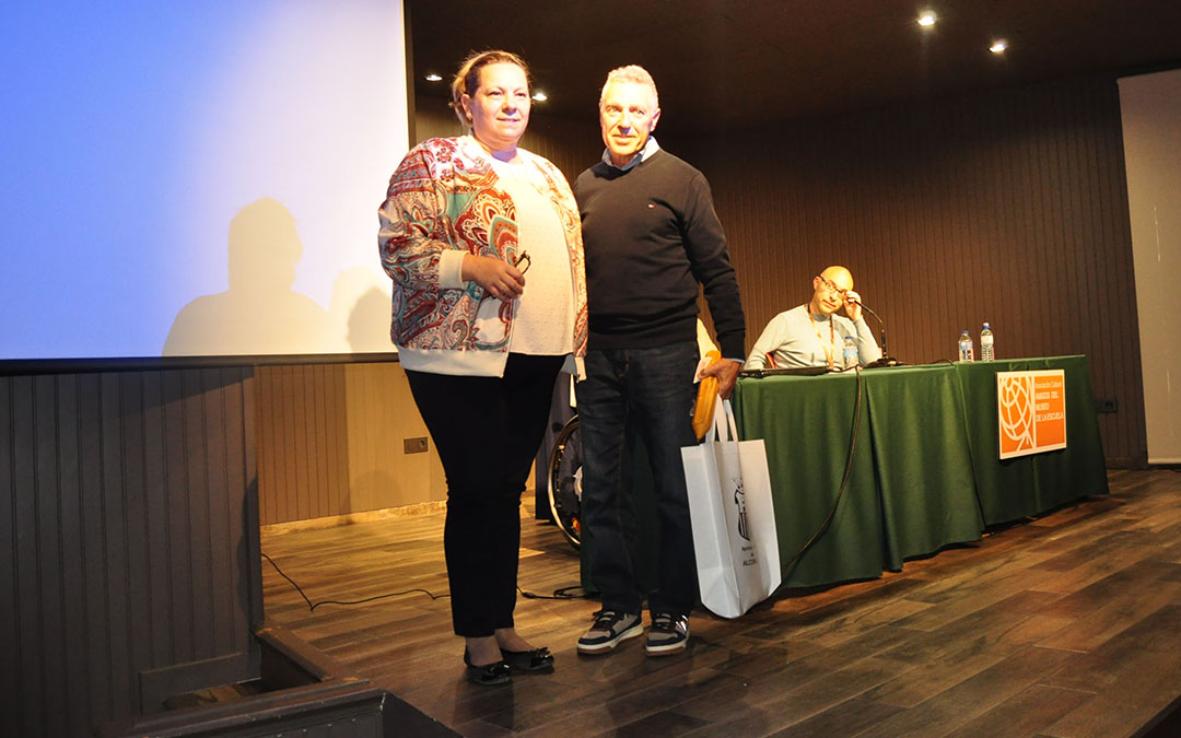 Mariano Calvo, del CRIET ha sido reconocido durante el acto./ J.L.