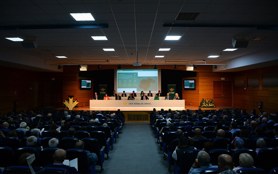 Los asistentes y votos delegados representaron a más de 27.000 socios./ Caja Rural de Teruel
