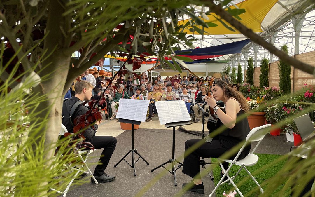 El Conservatorio de Alcañiz celebró un concierto de primavera en el inigualable entorno de Agrojardín en Alcañiz./ María Celiméndiz