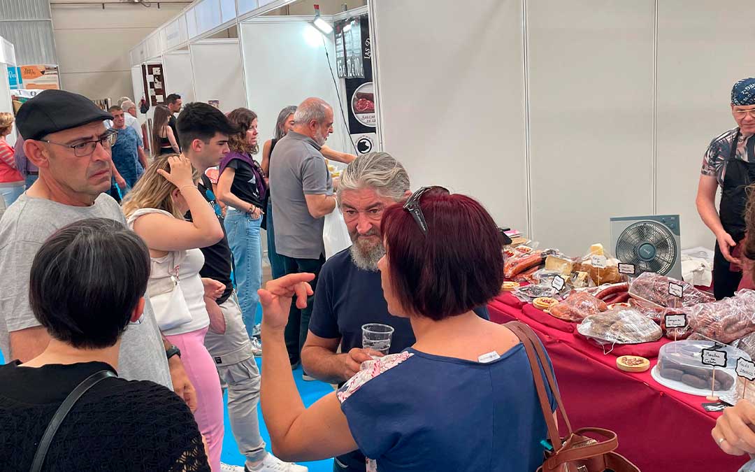 La feria también hace gala de los productos gastronómicos de la tierra./ S.F.
