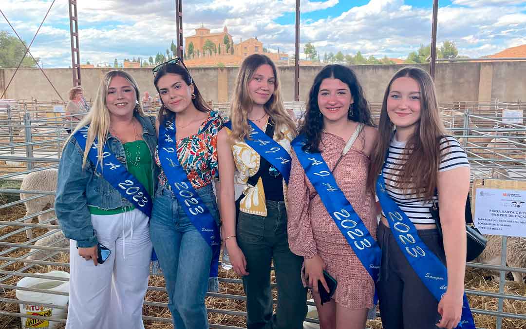 Las majas de 2023 también han tenido un papel protagonista en esta feria./ S.F.