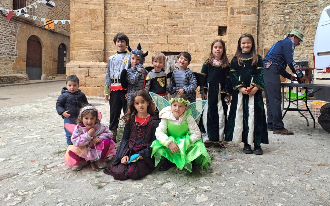 El alumnado del colegio realizó un desfile. /N. A.