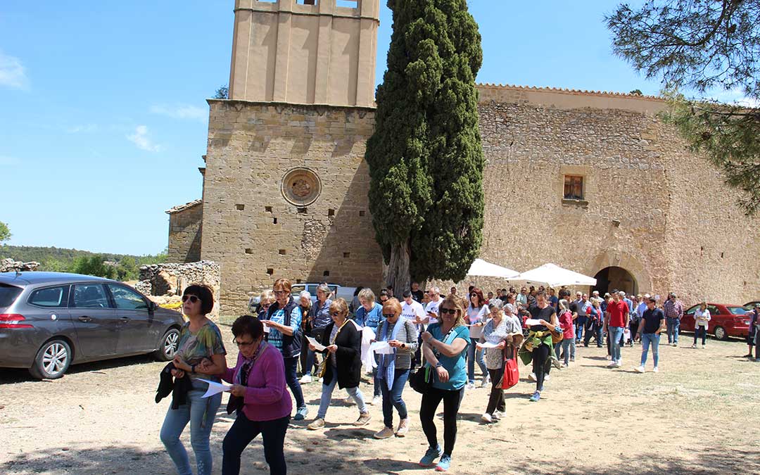 Procesión por los alrededores de Montserrate. / B. Severino
