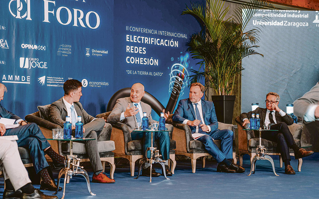 Imagen de una de las mesas de debate sobre la soberanía energética para el desarrollo industrial./ FIE