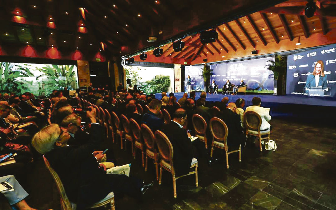 El Foro Sella congregó a más de 20 ponentes nacionales e internacionales. El ministro Albares clausuró el evento. /FIE