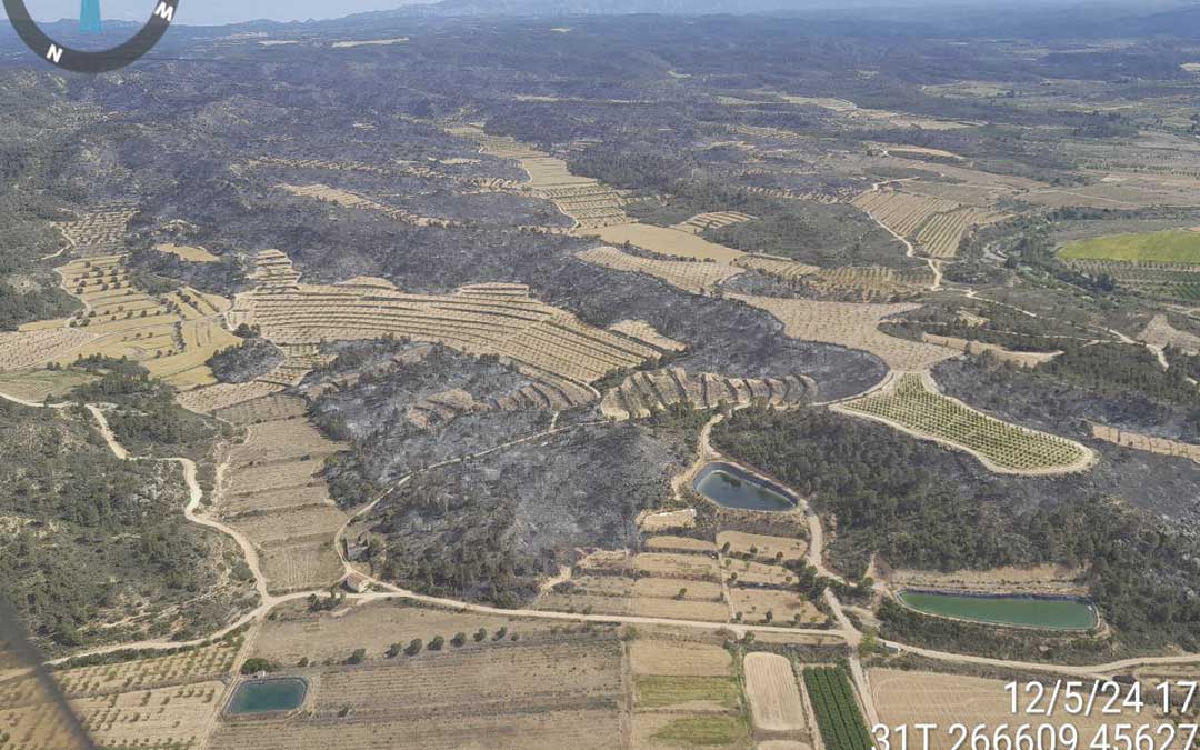 El incendio se ha controlado a las 17.50 y ha calcinado 550 hectáreas. / L.C