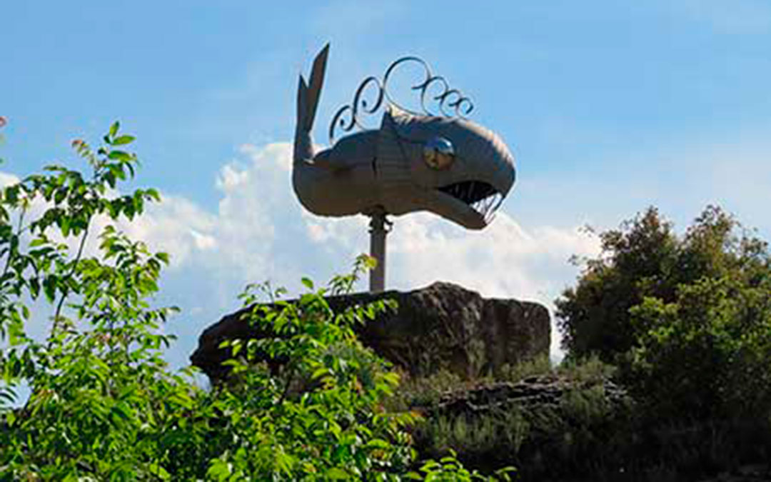 El Parque Escultórico los Barrancos de Alloza es un espacio cultural al aire libre. Se inauguró en 2008 y desde entonces da vida a escultores aragoneses, nacionales e internacionales/ L.C