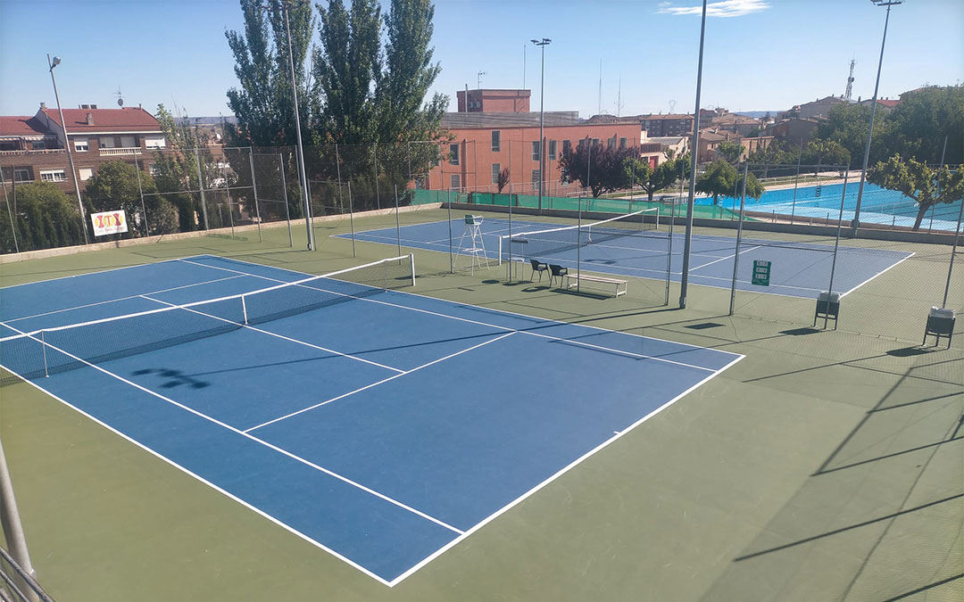 Aspecto de las pistas de tenis municipales de Caspe tras su renovación./ Ayuntamiento de Caspe