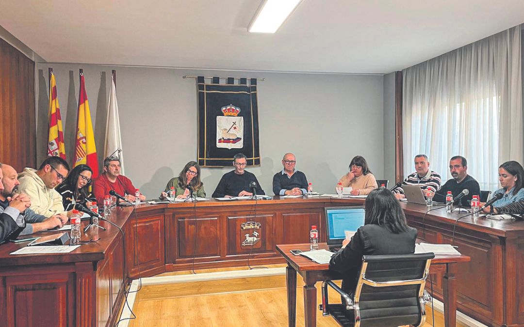 Un momento del pleno del Ayuntamiento de Andorra celebrado este martes./ C.O.