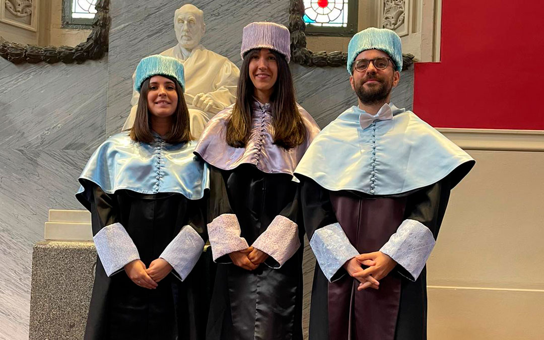 Andrea Ariño, Andrea Aguilar y Jorge Martin posan minutos previos a la ceremonia./J.M.M.