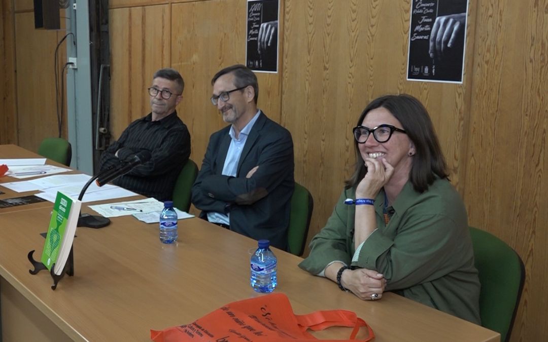 Instante de la entrega de premios del Concurso de relatos cortos Juan Martín Sauras de Andorra./ Ayto.