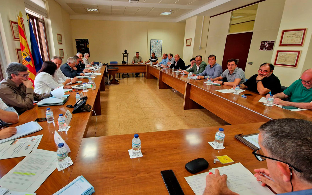 La reunión se ha celebrado este lunes en la sede Departamento de Agricultura del Gobierno de Aragón./ DGA