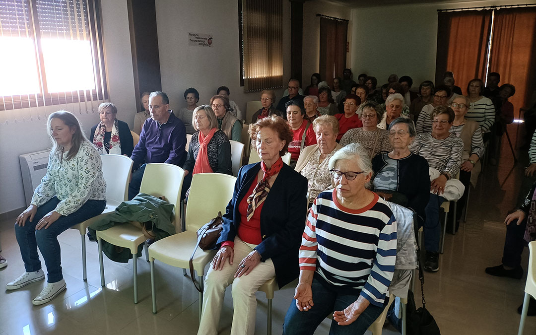 Público participativo en las charlas de la Semana Cultural. / Ayto. Samper