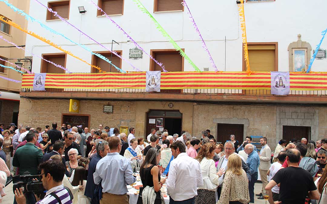 Vino español por Santa Quiteria. / B. Severino