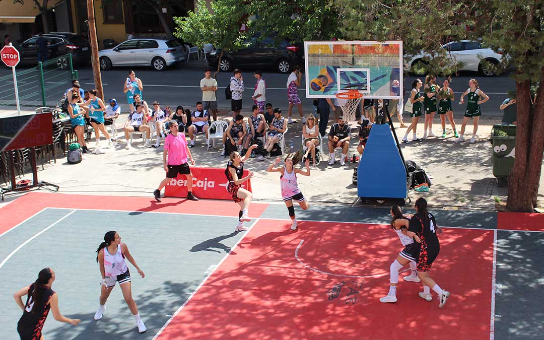 El circuito 3x3, en plena avenida Aragón. / B. Severino