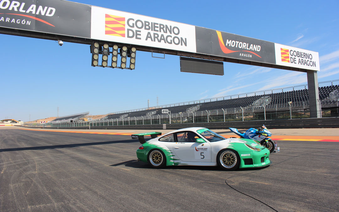 Imagen del estado del reasfaltado del circuito de Motorland./ L.C.