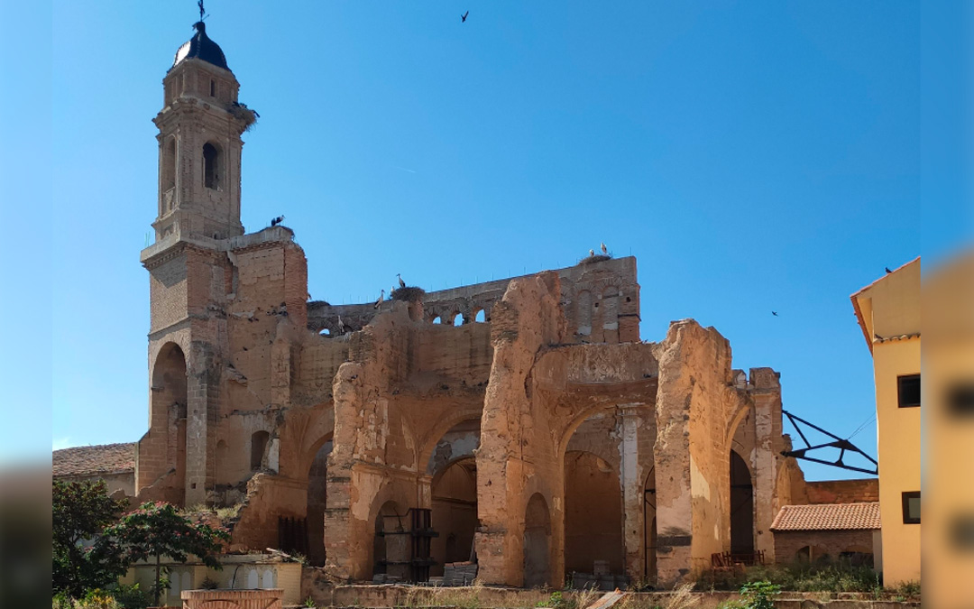 El edificio, compuesto por el conjunto de Iglesia, claustro y convento, se encuentra parcialmente rehabilitado./ L.C.