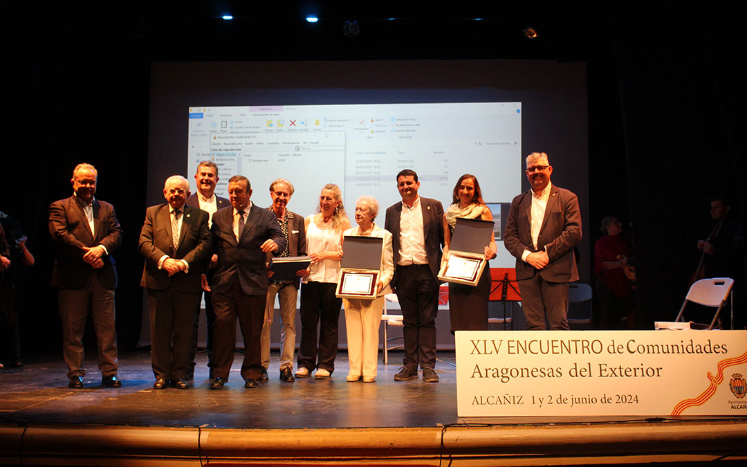 Autoridades y premiados como Aragoneses de Mérito. / B. Severino
