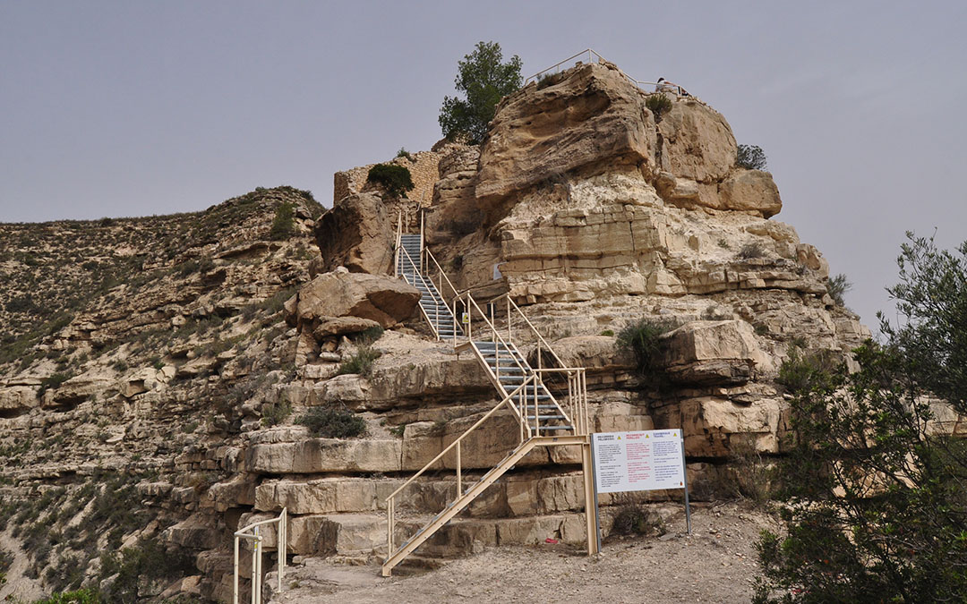 Adecuación de los accesos al castillo de Fayón./ J.L.