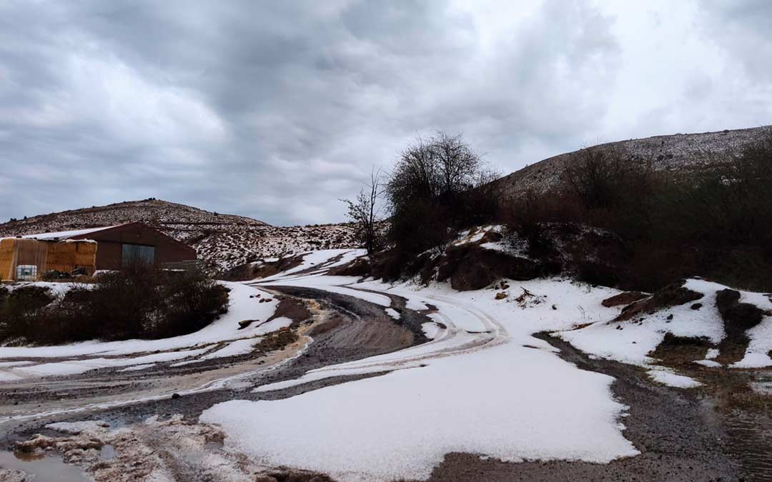 Superficie cubierta de granizo./Ayto. Cañizar