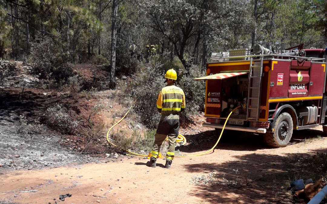 La unidad terrestre de Ejulve se trasladó hasta el lugar del incendio./ INFOAR