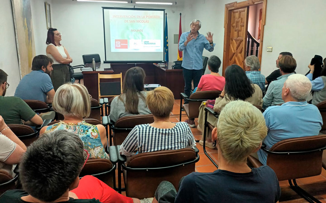 Momento de la presentación que se realizó en Molinos el pasado jueves./ AYTO MOLINOS