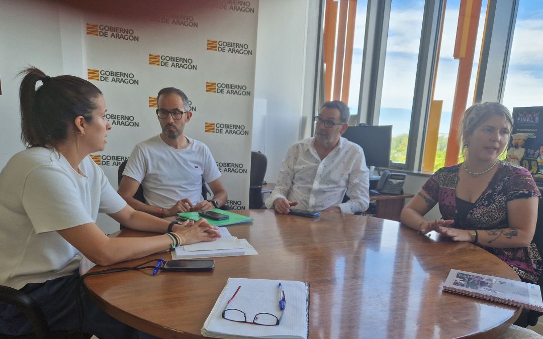 Instante de la reunión entre DGA, Ayuntamiento de Andorra y Comarca Andorra-Sierra de Arcos sobre el futuro de las Aulas de Tecnificación Deportiva de Andorra que tuvo lugar este miércoles./ DGA.